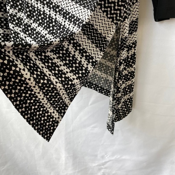 Chico's Travelers Asymmetrical Tunic Top Women L Black Geo Stripes Lagenlook VTG - Picture 5 of 12